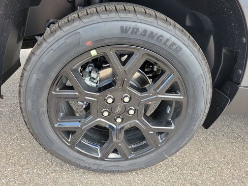 New 2026 Ford Maverick Lariat w/ Black Appearance Package image 6