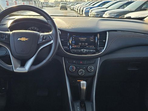 Used 2022 Chevrolet Trax LT w/ Driver Confidence Package image 12