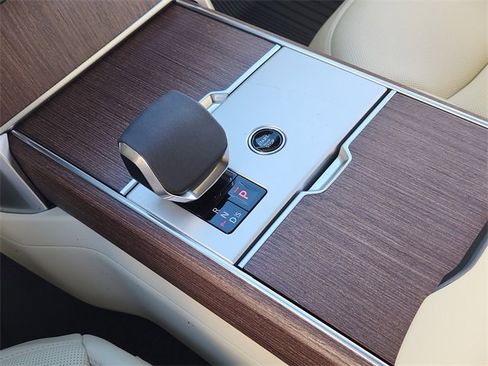 New 2026 Land Rover Range Rover SE image 15