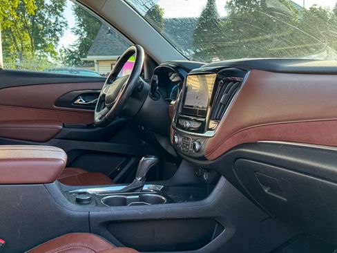 Used 2019 Chevrolet Traverse High Country AWD/4WD image 12