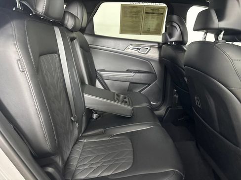 Used 2025 Kia Sportage X-Line w/ Premium Package AWD/4WD image 30