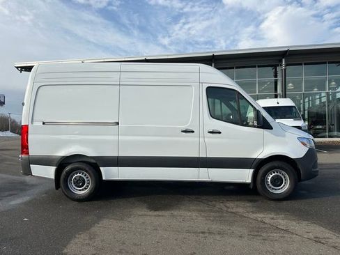 Used 2026 Mercedes-Benz Sprinter 144 Cargo image 8