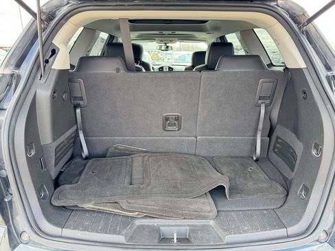 Used 2017 Buick Enclave Leather AWD/4WD image 39