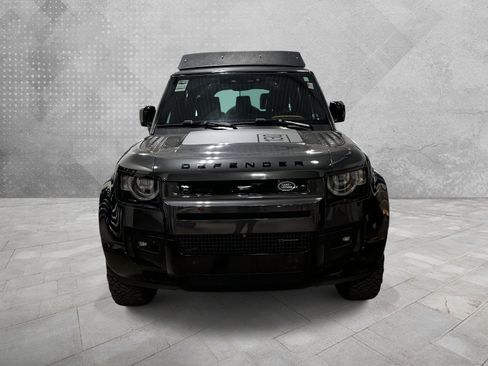 Used 2023 Land Rover Defender 130 X-Dynamic SE AWD/4WD image 2