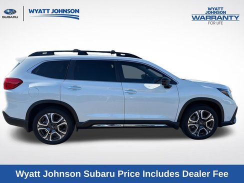 Used 2025 Subaru Ascent Touring AWD/4WD image 11
