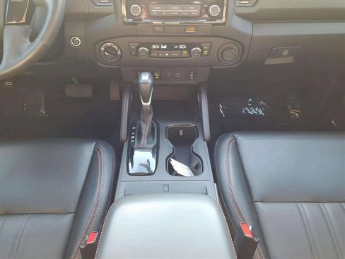 Used 2023 Nissan Frontier PRO-4X w/ Pro-4X Premium Package image 12