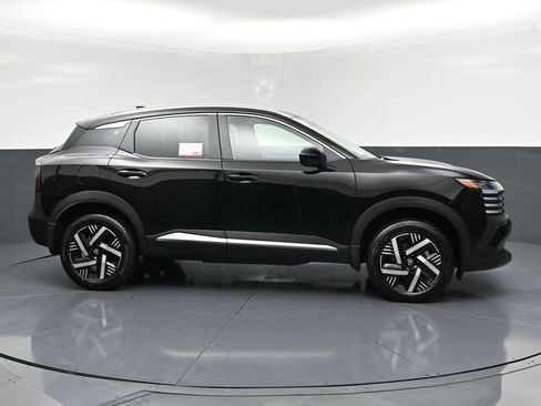 New 2026 Nissan Kicks SV image 24