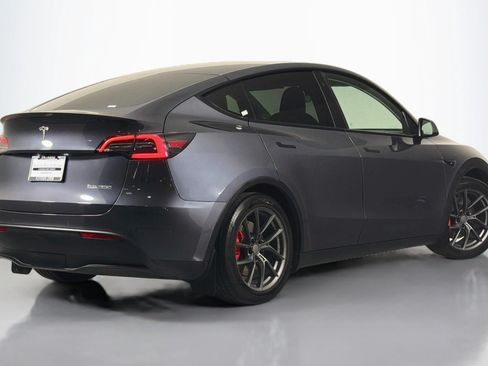 Used 2022 Tesla Model Y Performance AWD/4WD image 10
