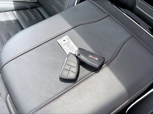 Used 2024 GMC Sierra 1500 AT4X AWD/4WD image 10