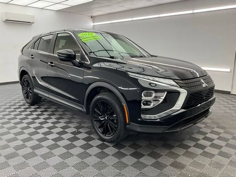 Used 2024 Mitsubishi Eclipse Cross LE AWD/4WD image 3