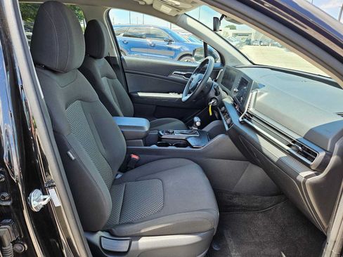 Used 2024 Kia Sportage LX FWD image 18