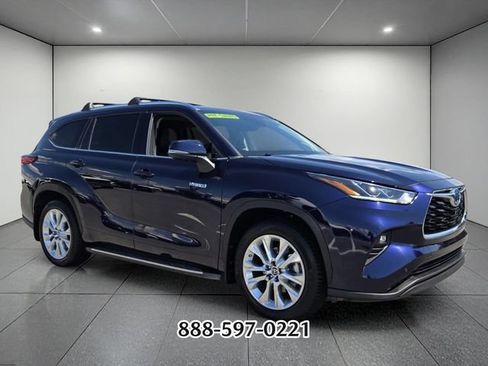 Used 2021 Toyota Highlander Limited FWD image 7