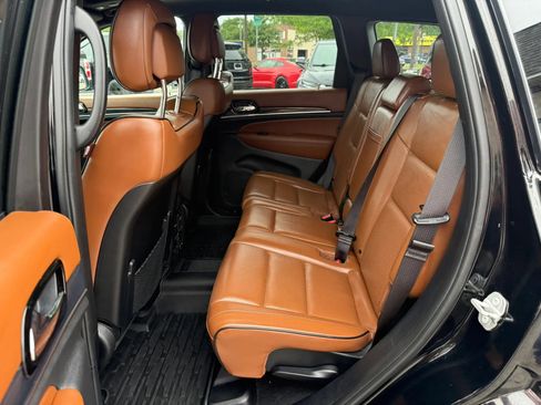 Used 2020 Jeep Grand Cherokee Overland AWD/4WD image 33