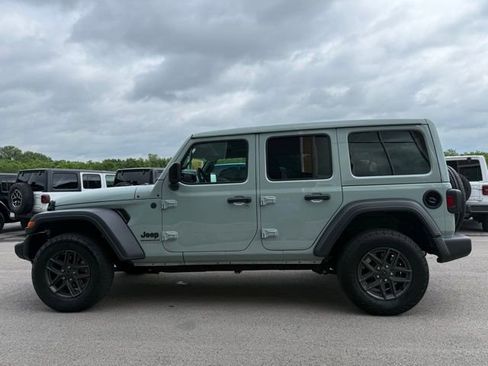 Used 2024 Jeep Wrangler Unlimited Sport AWD/4WD image 6