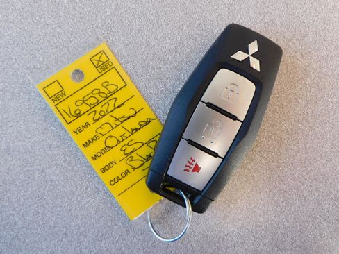 Used 2022 Mitsubishi Outlander ES image 31