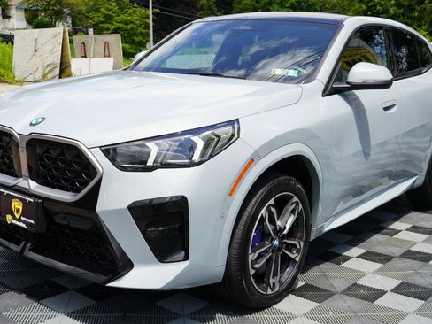 Used 2026 BMW X2 xDrive28i AWD/4WD image 19
