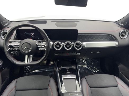 Used 2024 Mercedes-Benz EQB 250+ image 48