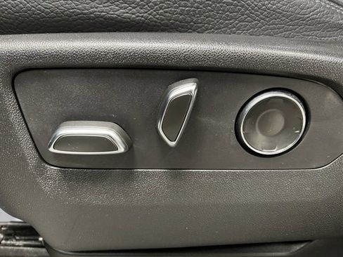 Used 2023 GMC Yukon Denali image 23