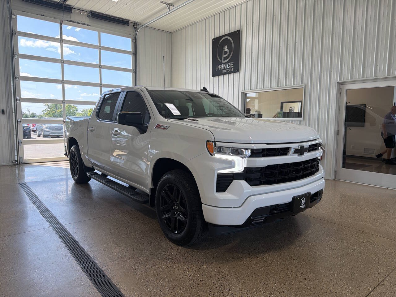 Used 2024 Chevrolet Silverado 1500 RST w/ Convenience Package II AWD/4WD image 6