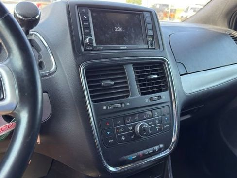 Used 2019 Dodge Grand Caravan GT FWD image 7