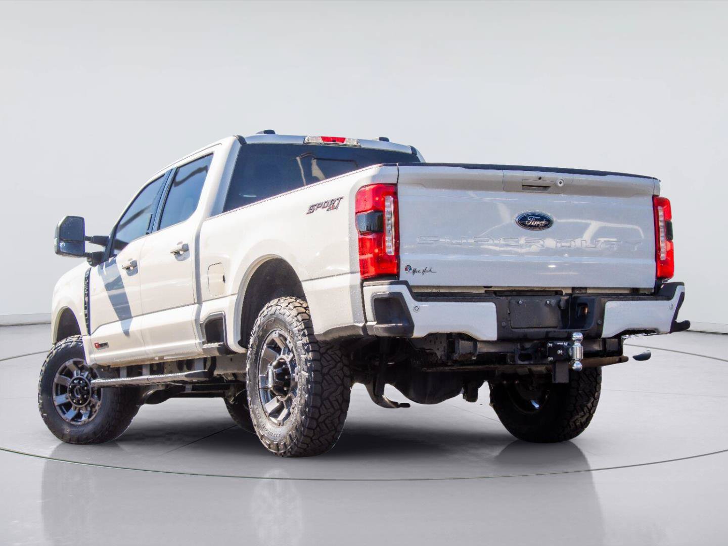 Certified 2024 Ford F250 Lariat w/ Lariat Ultimate Package AWD/4WD image 3