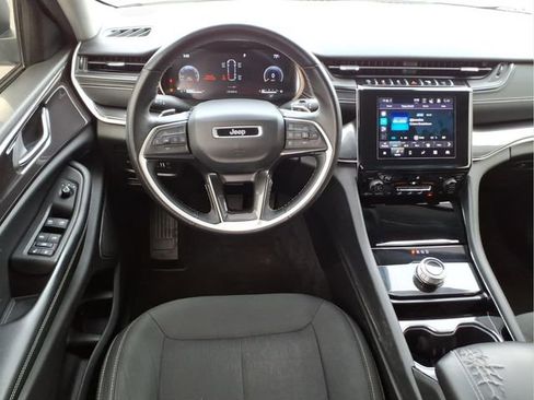 Used 2022 Jeep Grand Cherokee L Laredo w/ Luxury Tech Group I image 14