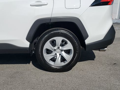 Used 2024 Toyota RAV4 LE image 31