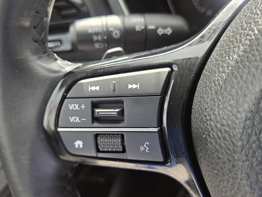 Certified 2025 Honda Pilot Touring image 26