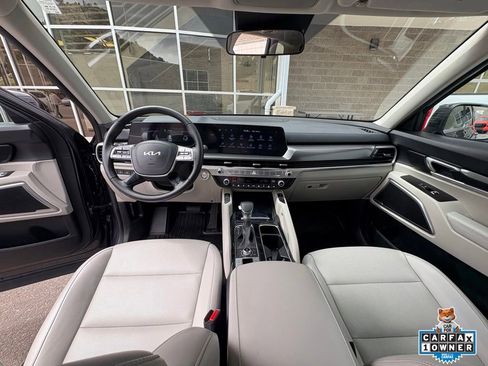 Certified 2025 Kia Telluride S AWD/4WD image 4