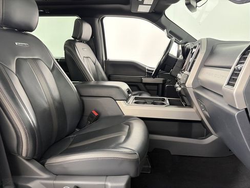 Certified 2022 Ford F350 Platinum w/ FX4 Off-Road Package image 32