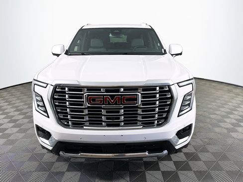 Used 2025 GMC Yukon XL Denali AWD/4WD image 2