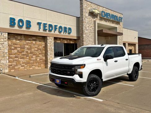 New 2026 Chevrolet Silverado 1500 Custom Trail Boss w/ LPO, Dark Essentials Package image 1