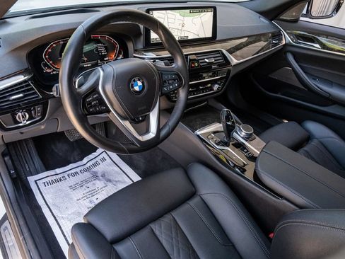 Used 2022 BMW 530i xDrive w/ Premium Package AWD/4WD image 16