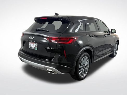 Certified 2025 INFINITI QX50 Pure AWD/4WD image 3