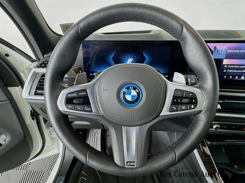 Used 2026 BMW X5 xDrive50e w/ M Sport Package AWD/4WD image 11