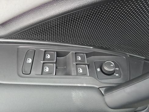 New 2026 Volkswagen Tiguan SE R-Line FWD image 27