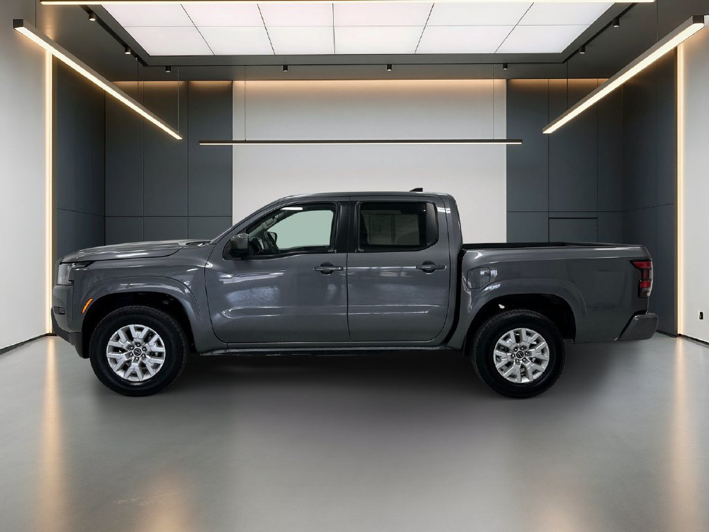 Used 2023 Nissan Frontier SV AWD/4WD image 2