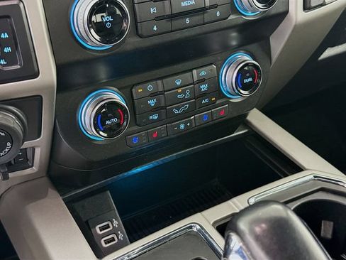 Used 2020 Ford F150 Lariat w/ Equipment Group 502A Luxury AWD/4WD image 21