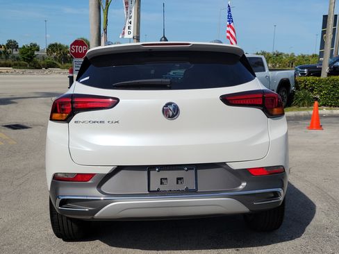 Used 2023 Buick Encore GX Essence w/ Experience Buick Package FWD image 6