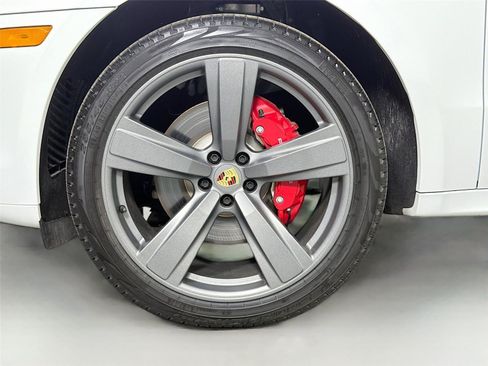 Used 2025 Porsche Macan S AWD/4WD image 11