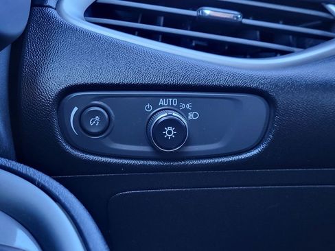 Used 2023 Chevrolet Malibu LT image 12