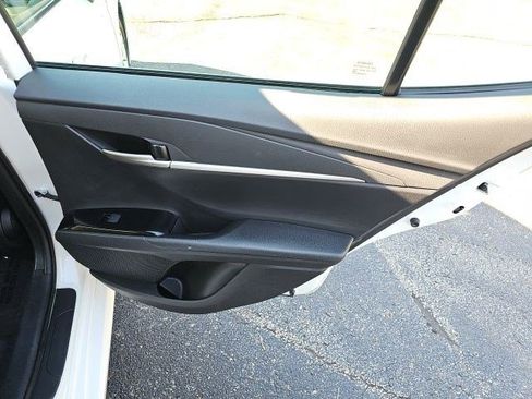 Used 2025 Toyota Camry LE image 14