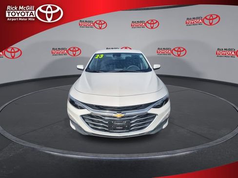 Used 2023 Chevrolet Malibu LT FWD image 3