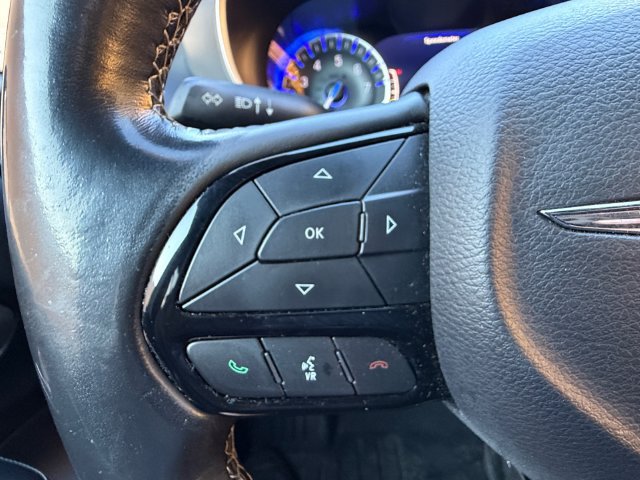 Used 2020 Chrysler Pacifica Touring-L Plus w/ Advanced Safetytec Group FWD image 19