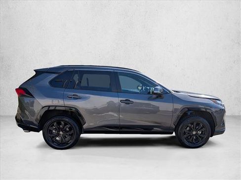 Certified 2023 Toyota RAV4 SE w/ Convenience Package AWD/4WD image 4