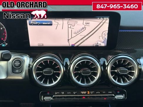 Used 2024 Mercedes-Benz GLB 250 4MATIC image 18