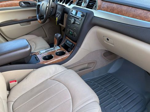 Used 2012 Buick Enclave Premium image 14