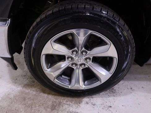Used 2020 RAM 1500 Limited image 10