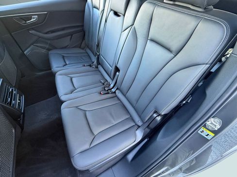 Certified 2025 Audi Q7 2.0T Premium w/ Convenience Package image 15