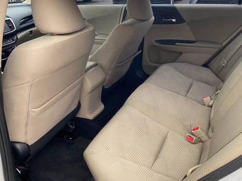 Used 2017 Honda Accord LX image 14